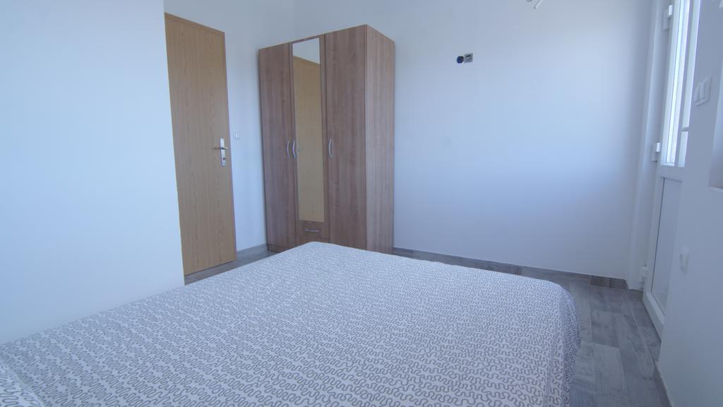 Apartament Domani Vir